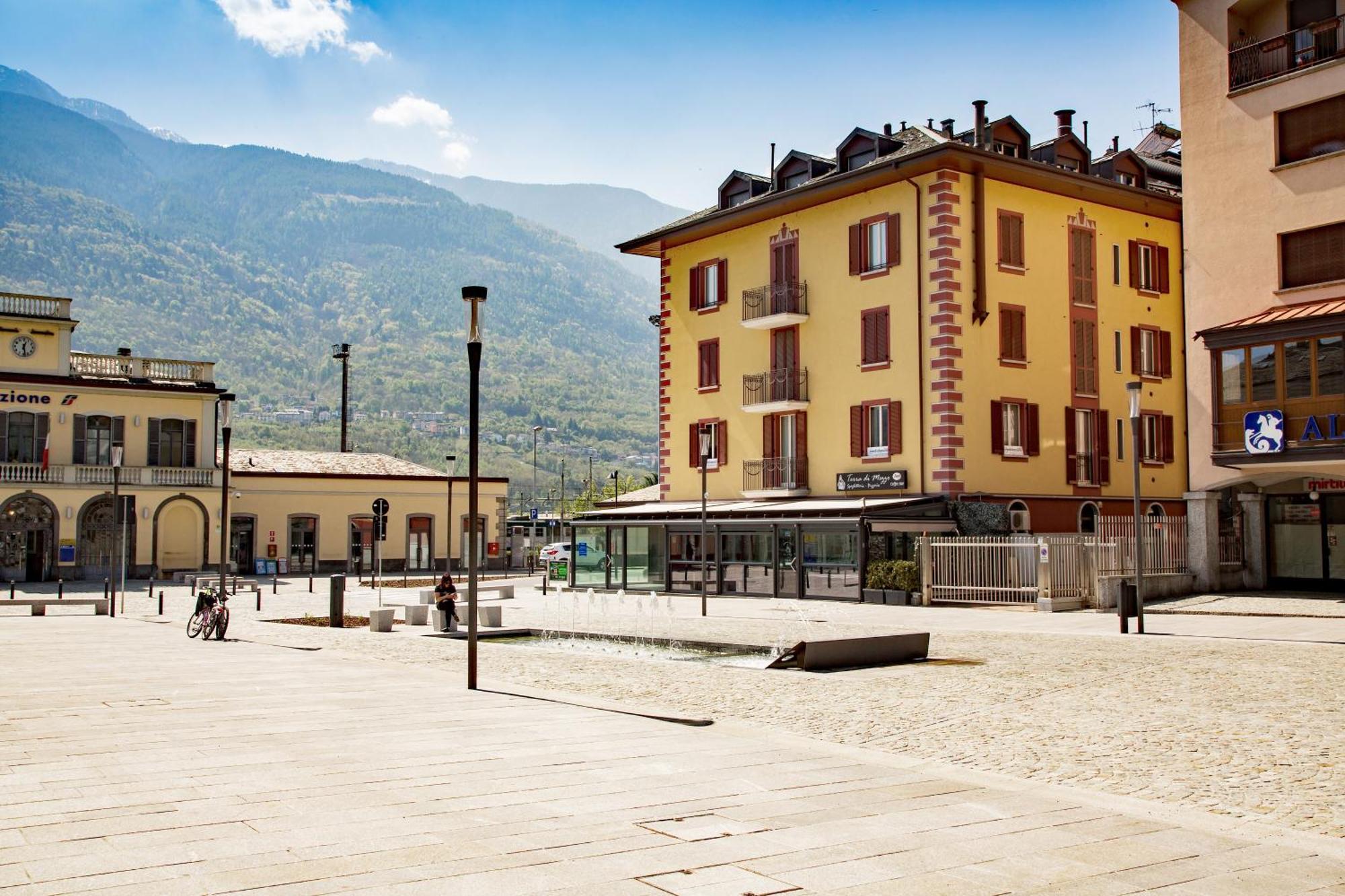 Residenza Il Castello Apartment Sondrio Exterior foto
